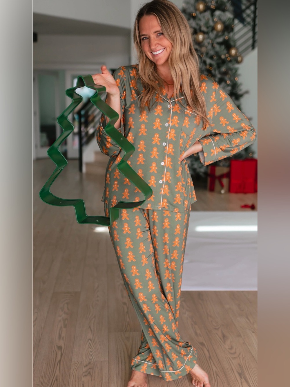 Silks Bamboo and Viscos Gingerbread Print Pajama Set NWT M